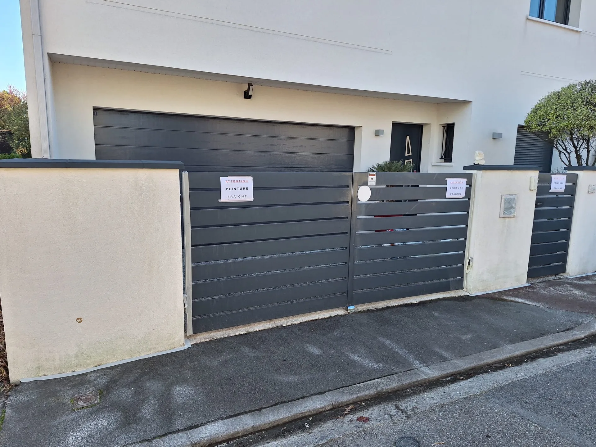 Avant travaux - vue portail et clôture Mérignac