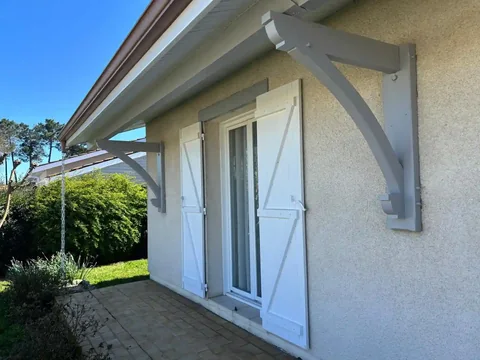 Ravalement de façade et peinture de boiseries à Gujan-Mestras par JS Ambiance Peinture