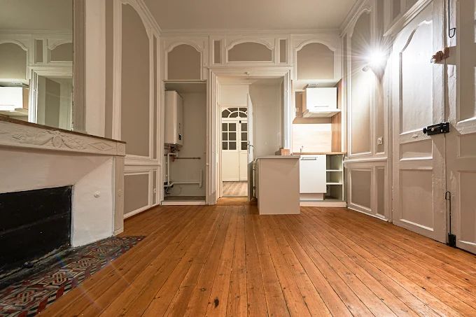 Peinture boiseries appartement à Mérignac par JS Ambiance Peinture