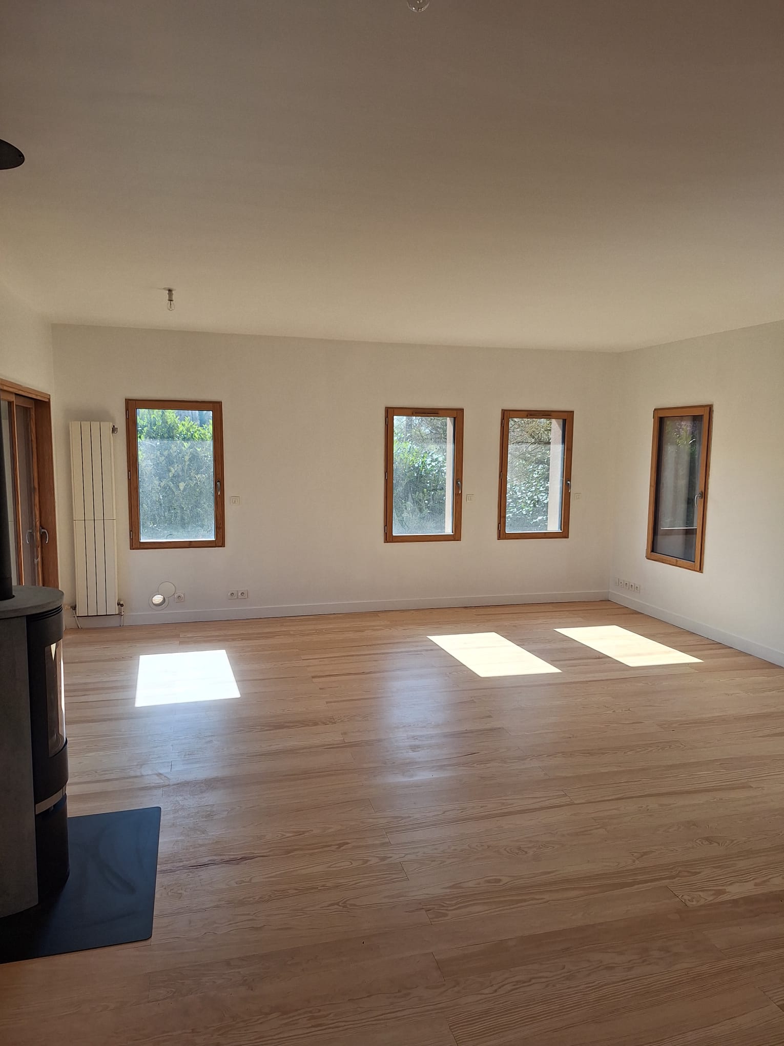 Vue salon peint – JS Ambiance Peinture Targon